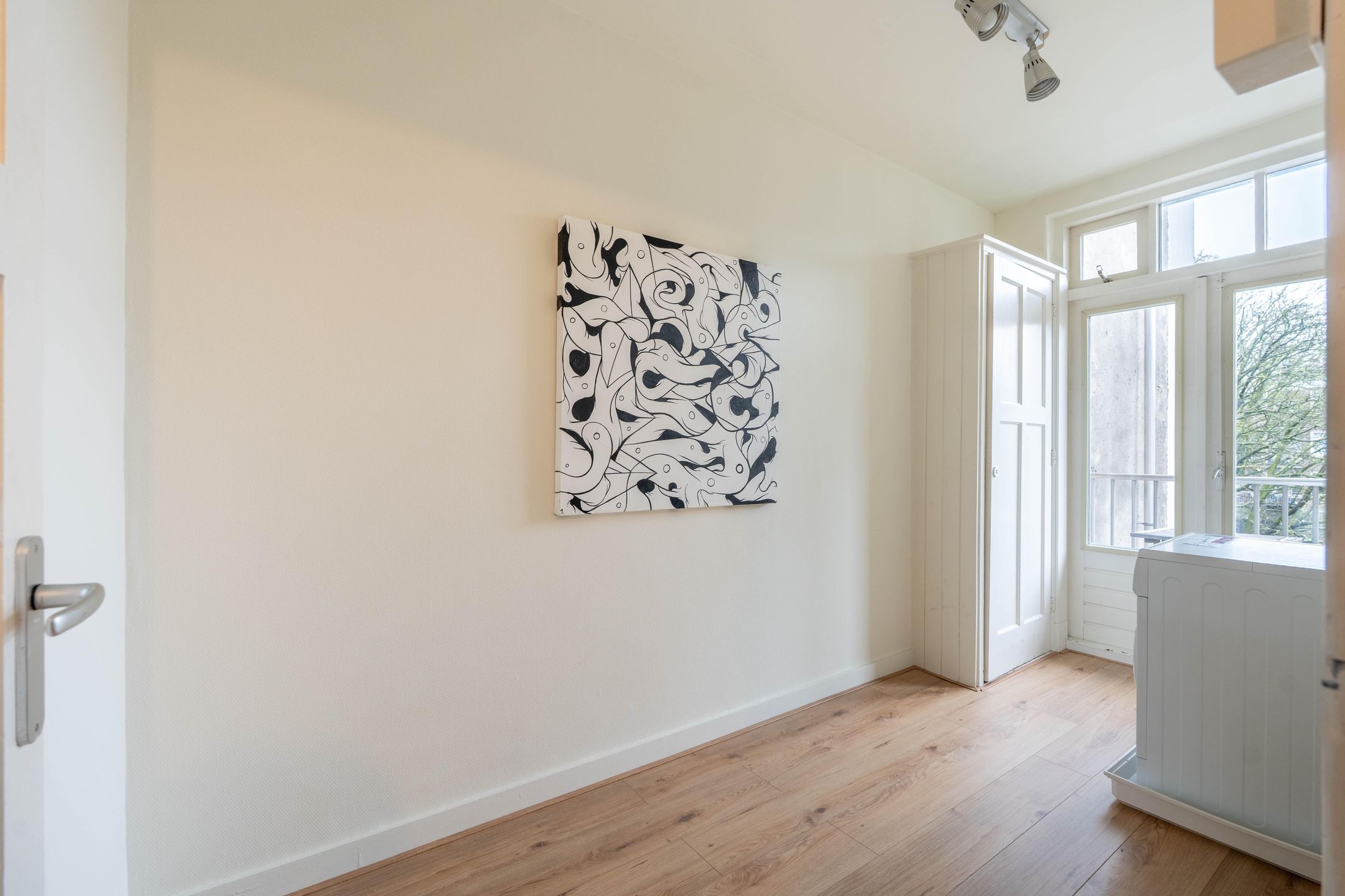 Charming and Bright 2-Bedroom Apartment with Sunny South-Facing Balcony in Oud-West — 18