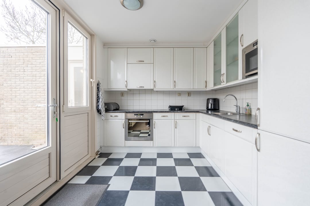Spacious corner house with 4 bedrooms and energy label A in Almere — 14