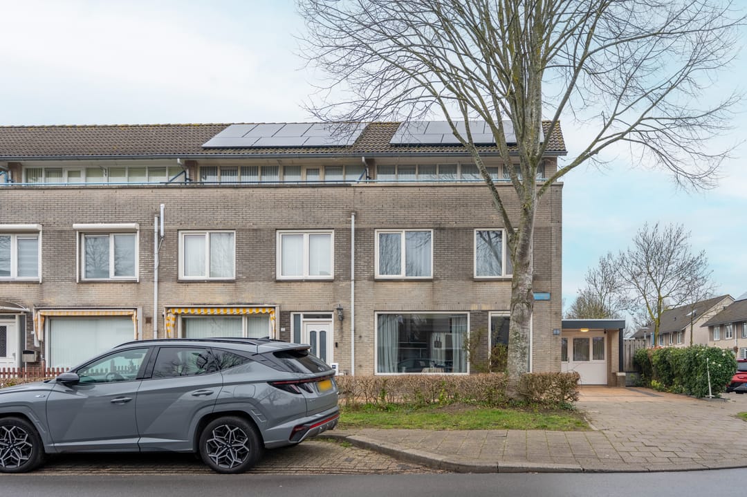 Spacious corner house with 4 bedrooms and energy label A in Almere — 42