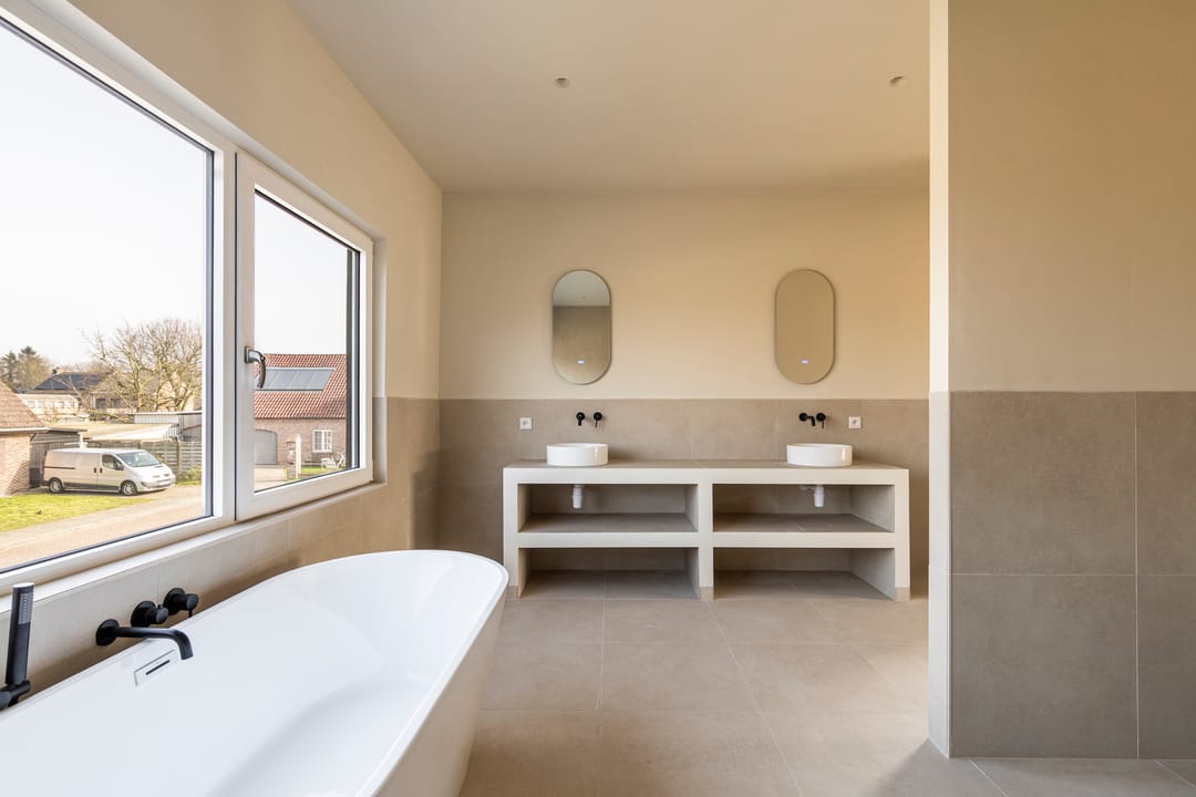 Spacious and Renovated Family Bungalow with 6 Bedrooms in Meerle — 28