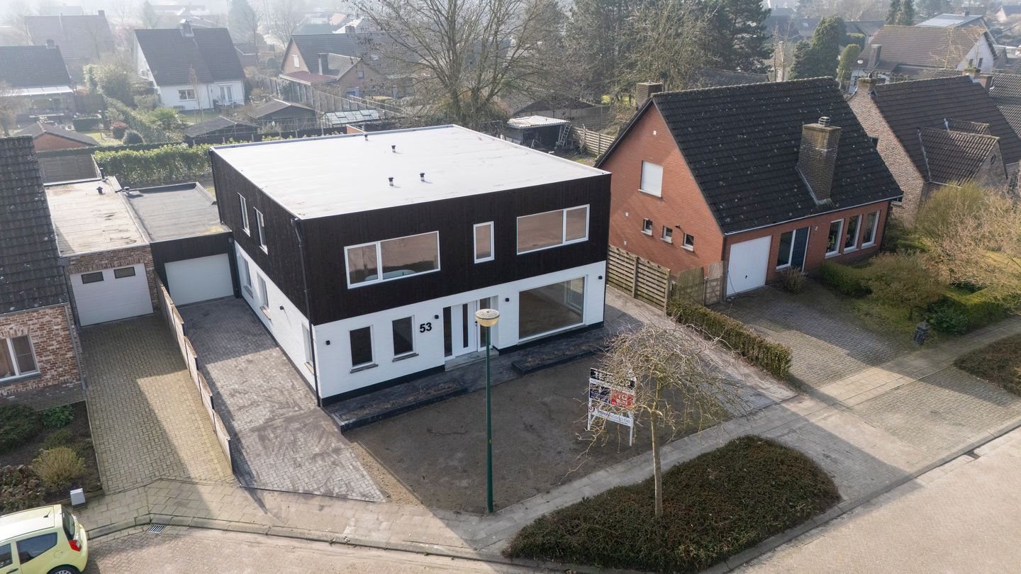 Spacious and Renovated Family Bungalow with 6 Bedrooms in Meerle — 41