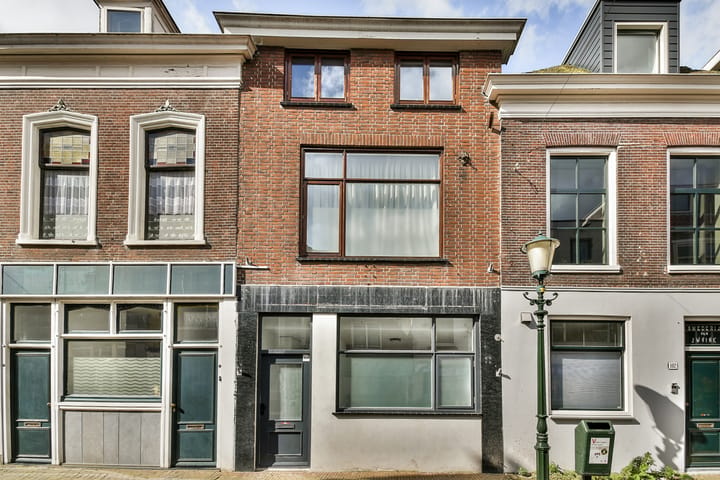 Hoogstraat 104