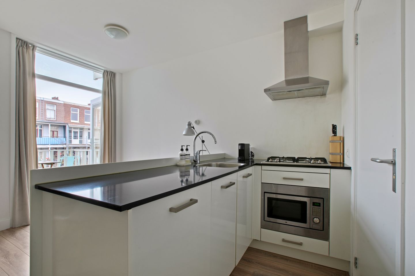 Photo 4 of Kanaalstraat 100-F