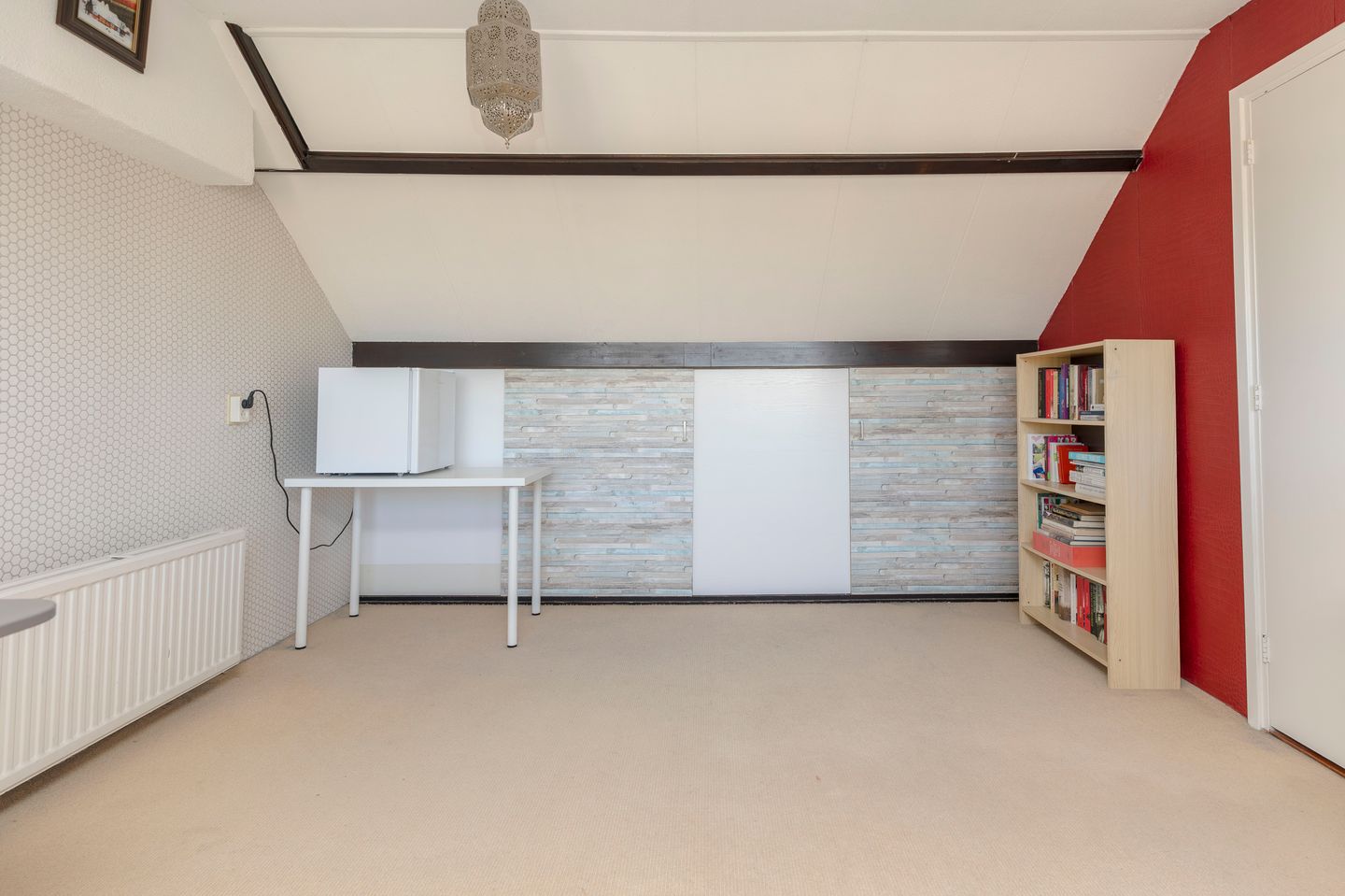 Well-maintained corner house with spacious sunny garden, energy label A, and a child-friendly car-free location — 33