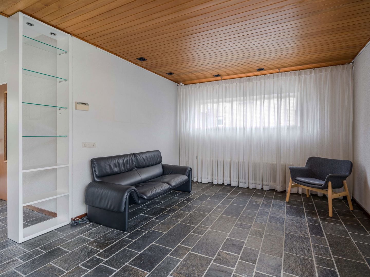 Photo 10 of Doenradestraat 28