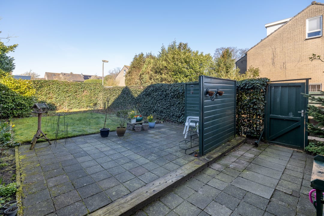 Spacious corner house with 4 bedrooms in child-friendly Laren — 20