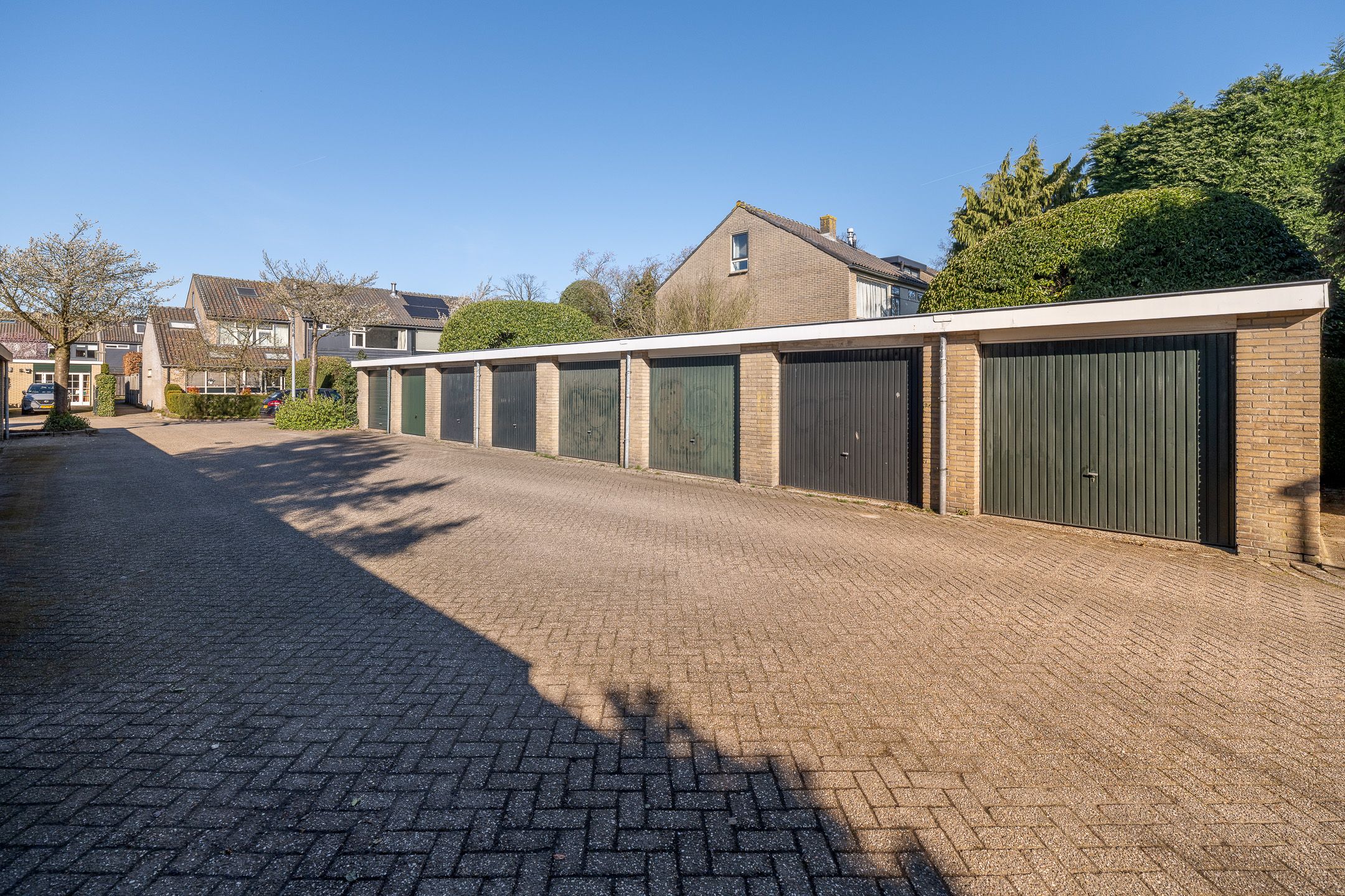 Spacious corner house with 4 bedrooms in child-friendly Laren — 28