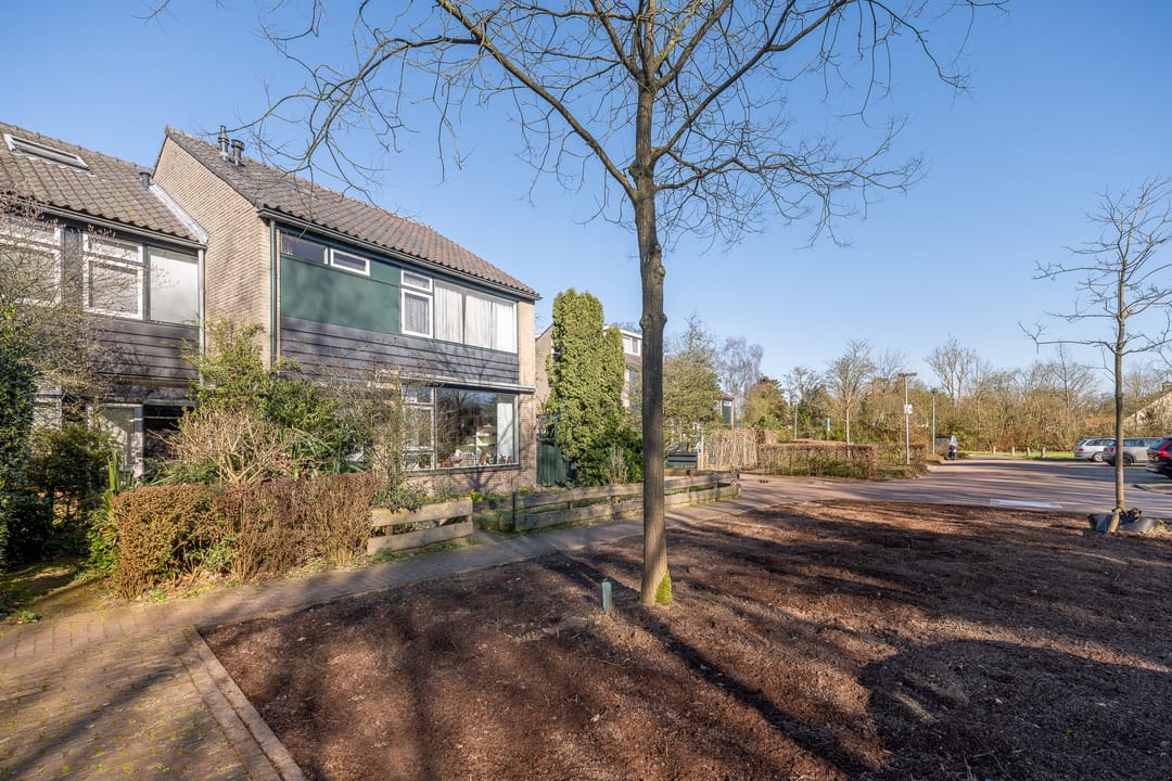 Spacious corner house with 4 bedrooms in child-friendly Laren — 29