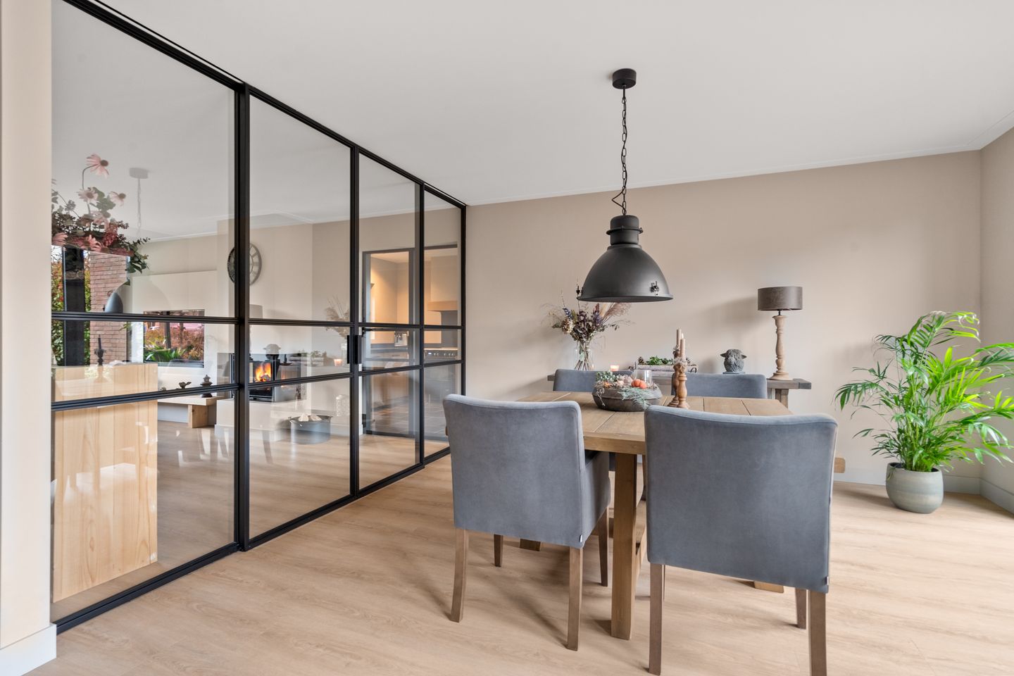 Foto 10 van Wethouder van Rooijenweg 19