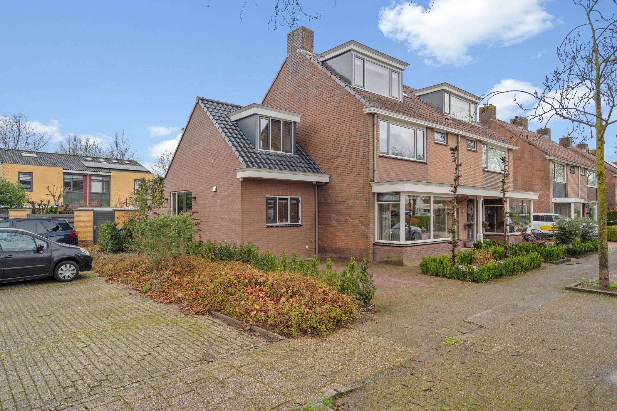 Wethouder van Rooijenweg 19 