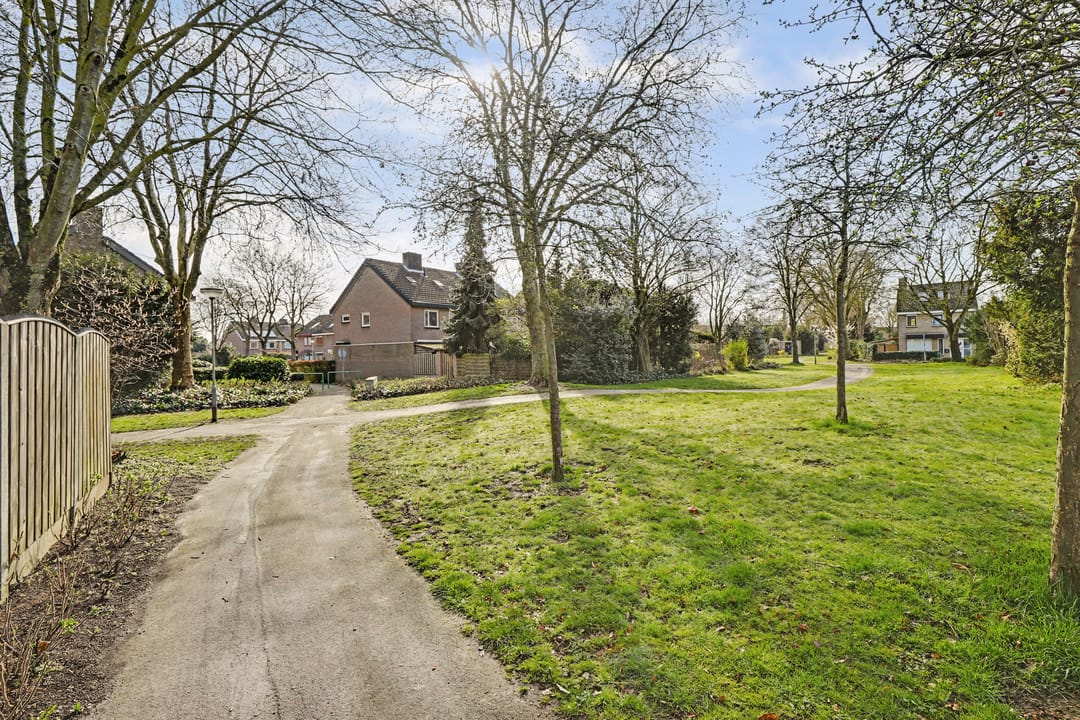 Foto 23 van Pater Beekerplein 14