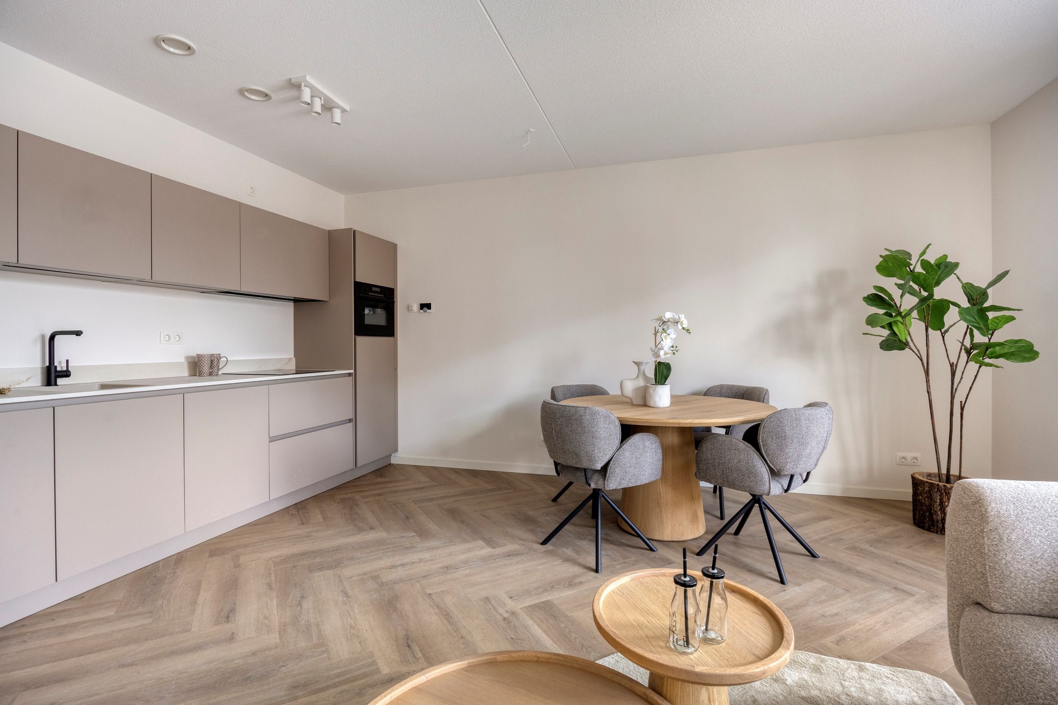 Photo 12 of Diezestraat 25