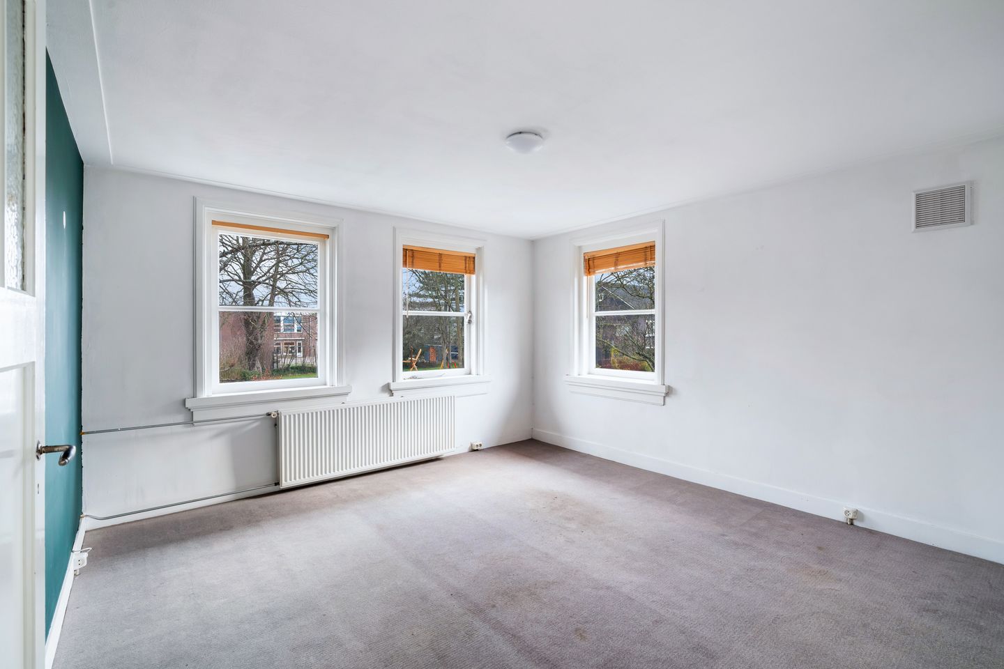Spacious semi-detached property with residential and commercial potential in Pijnacker center — 15