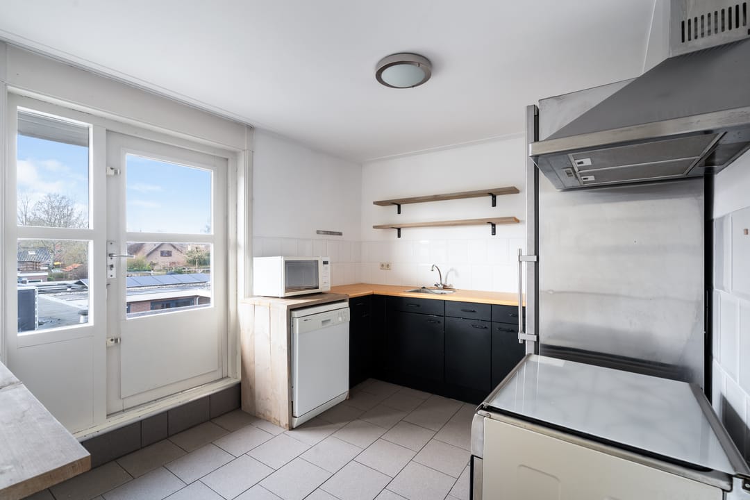Spacious semi-detached property with residential and commercial potential in Pijnacker center — 18