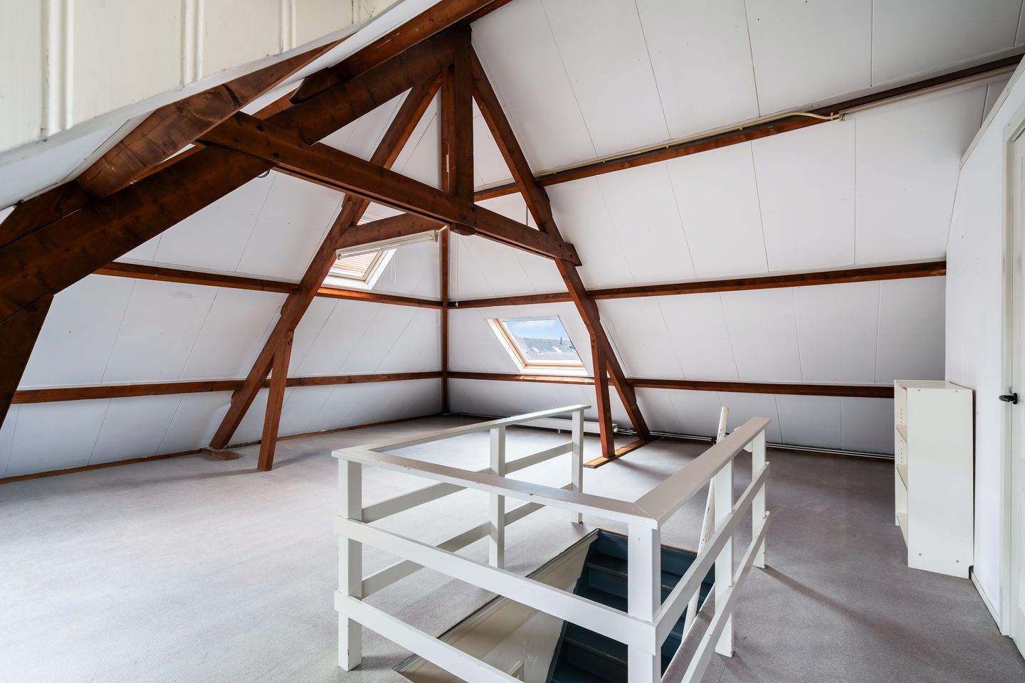 Spacious semi-detached property with residential and commercial potential in Pijnacker center — 29