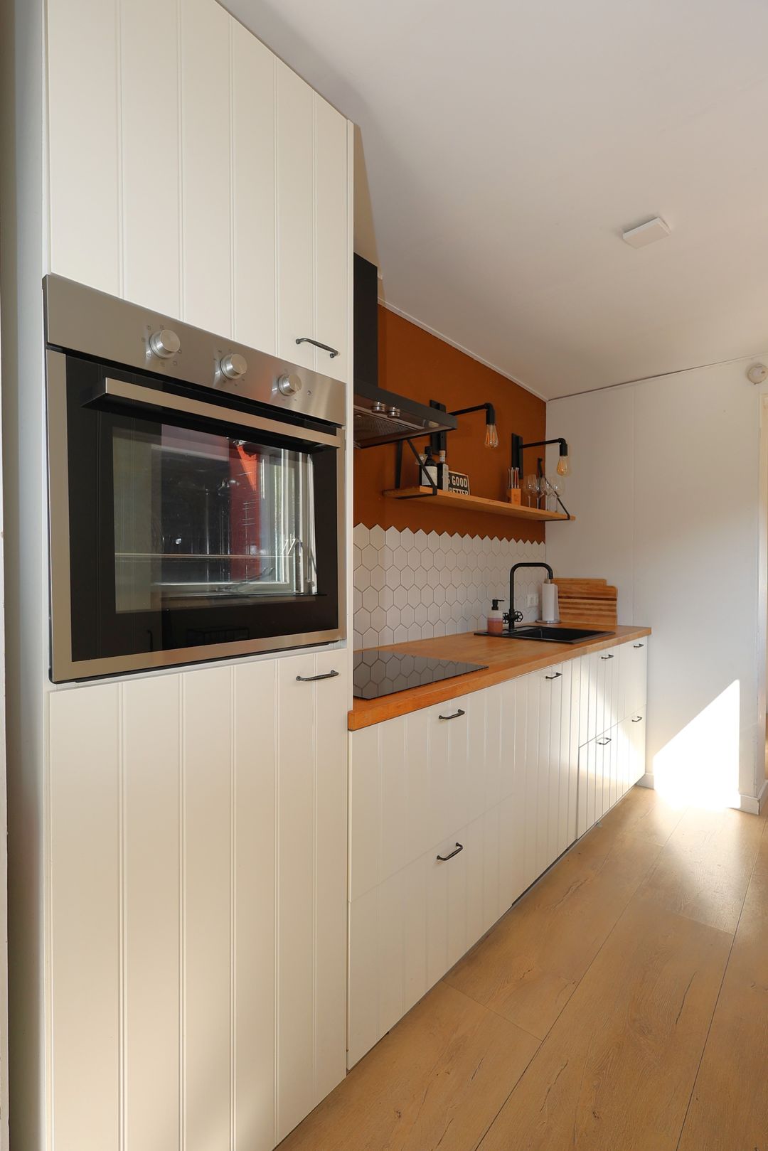 Photo 11 of Monnikstraat 13