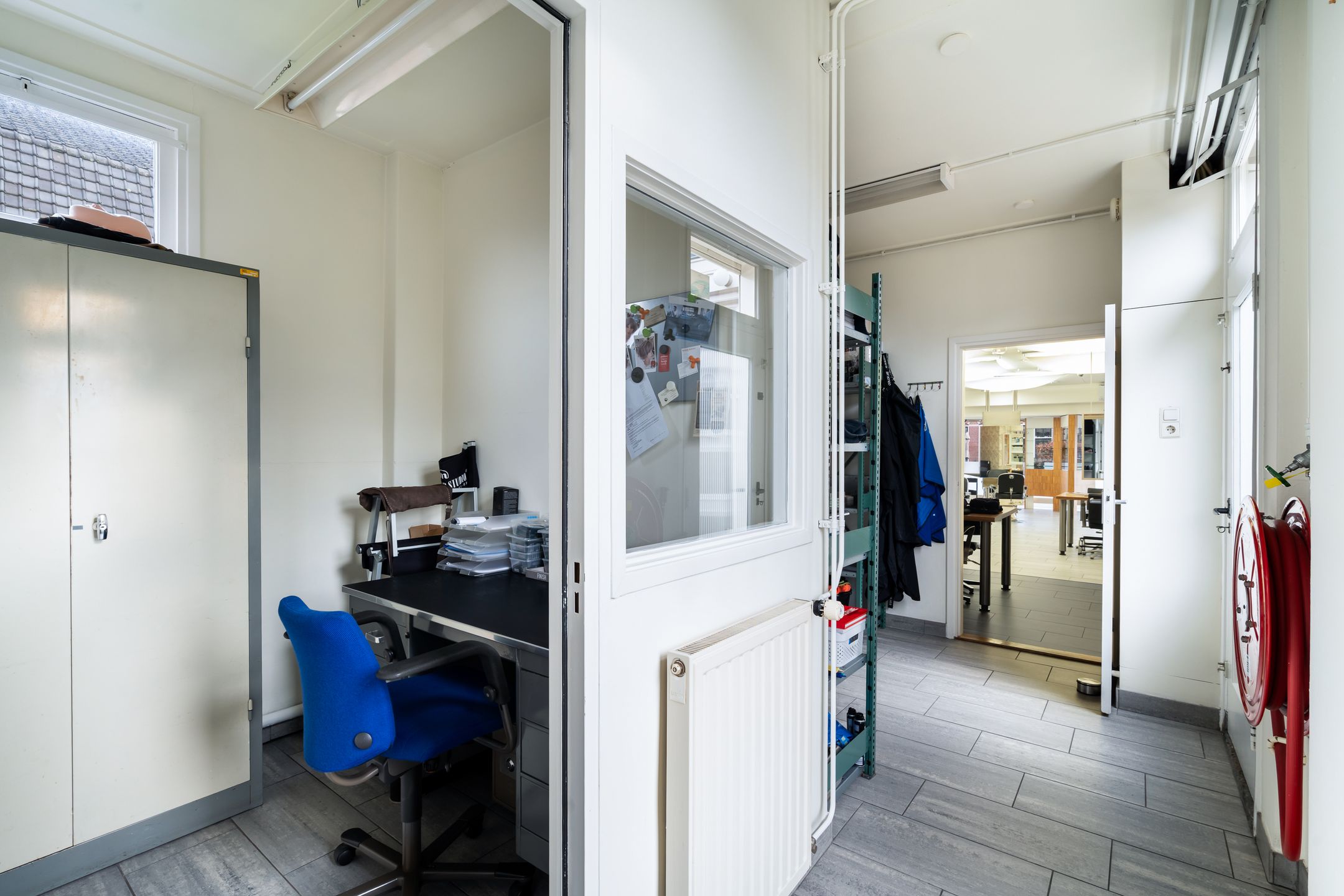 Spacious semi-detached property with residential and commercial potential in Pijnacker center — 41