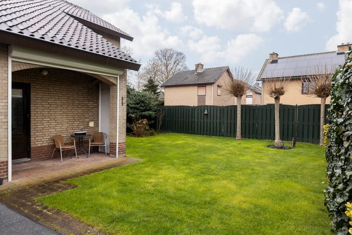 Foto 4 van Burg Maenenstraat 7
