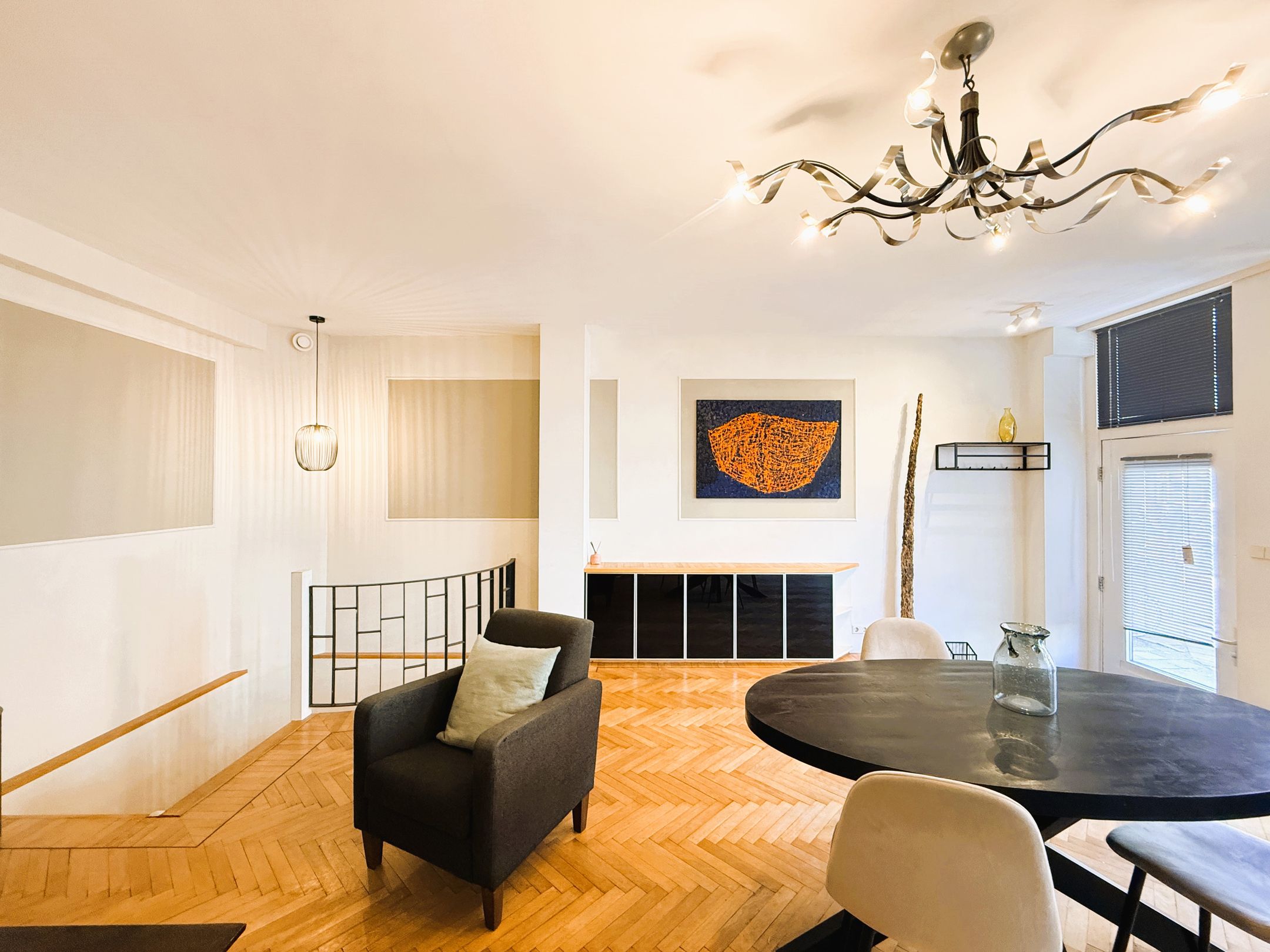 Foto 6 van Warmondstraat 141