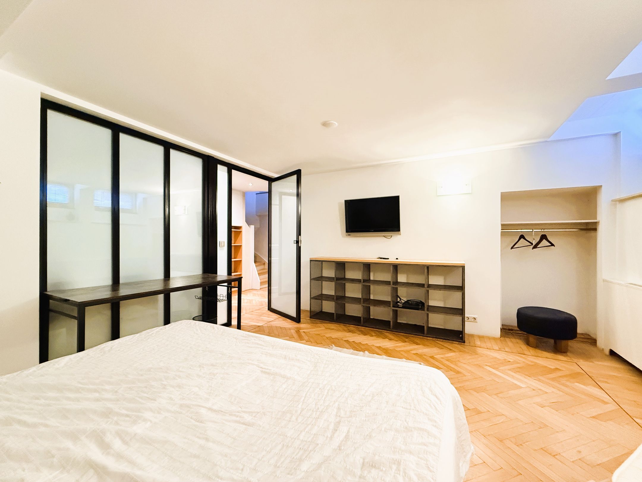 Foto 12 van Warmondstraat 141