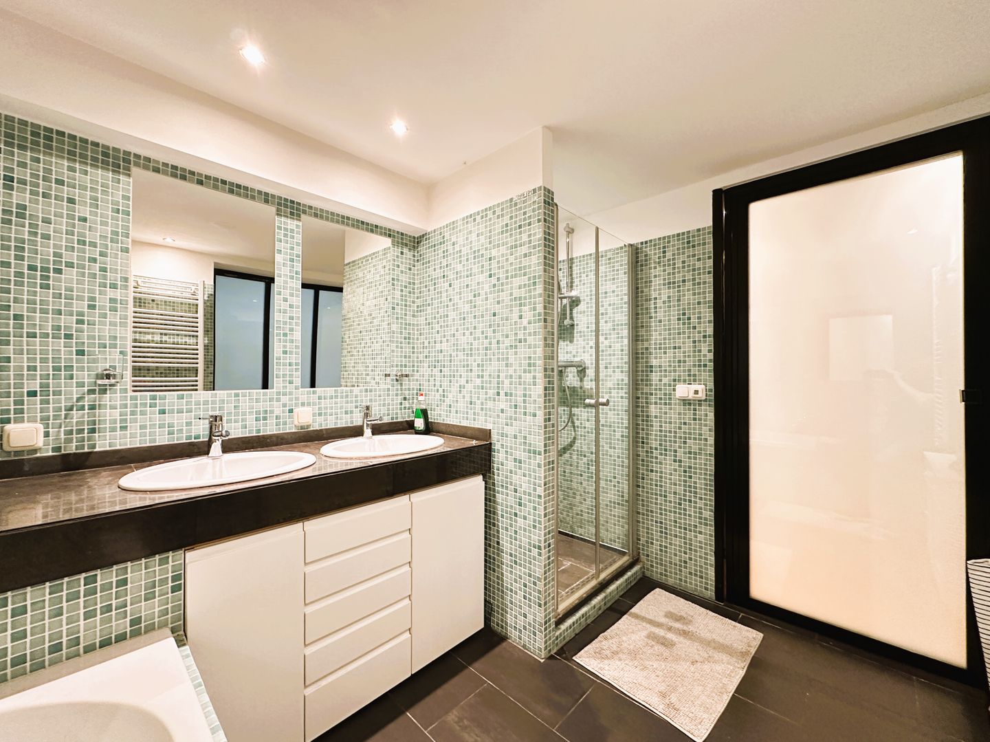 Foto 14 van Warmondstraat 141