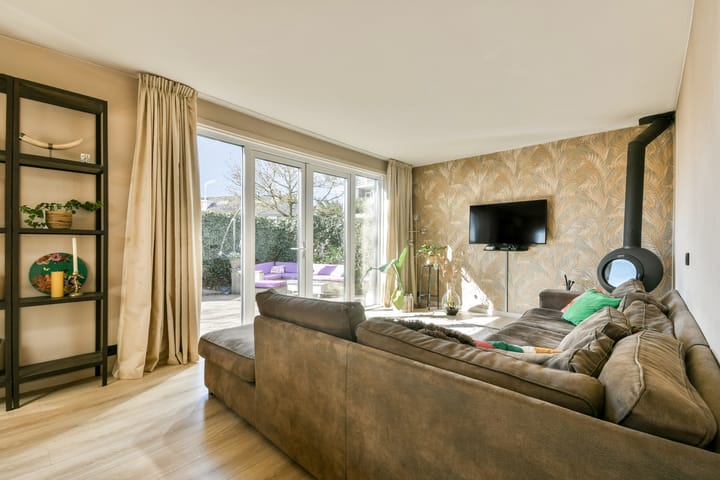 Photo 2 of Lorentzstraat 8