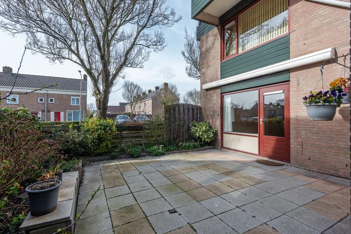 Foto 3 van Julianalaan 1