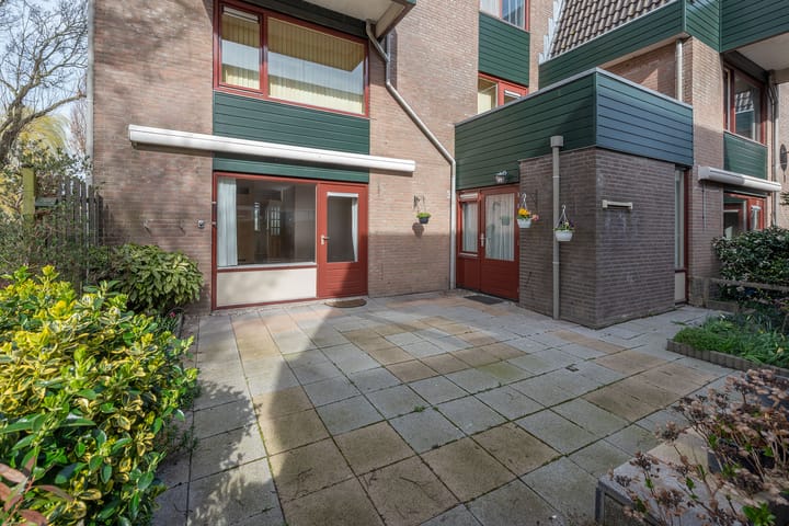 Foto 4 van Julianalaan 1