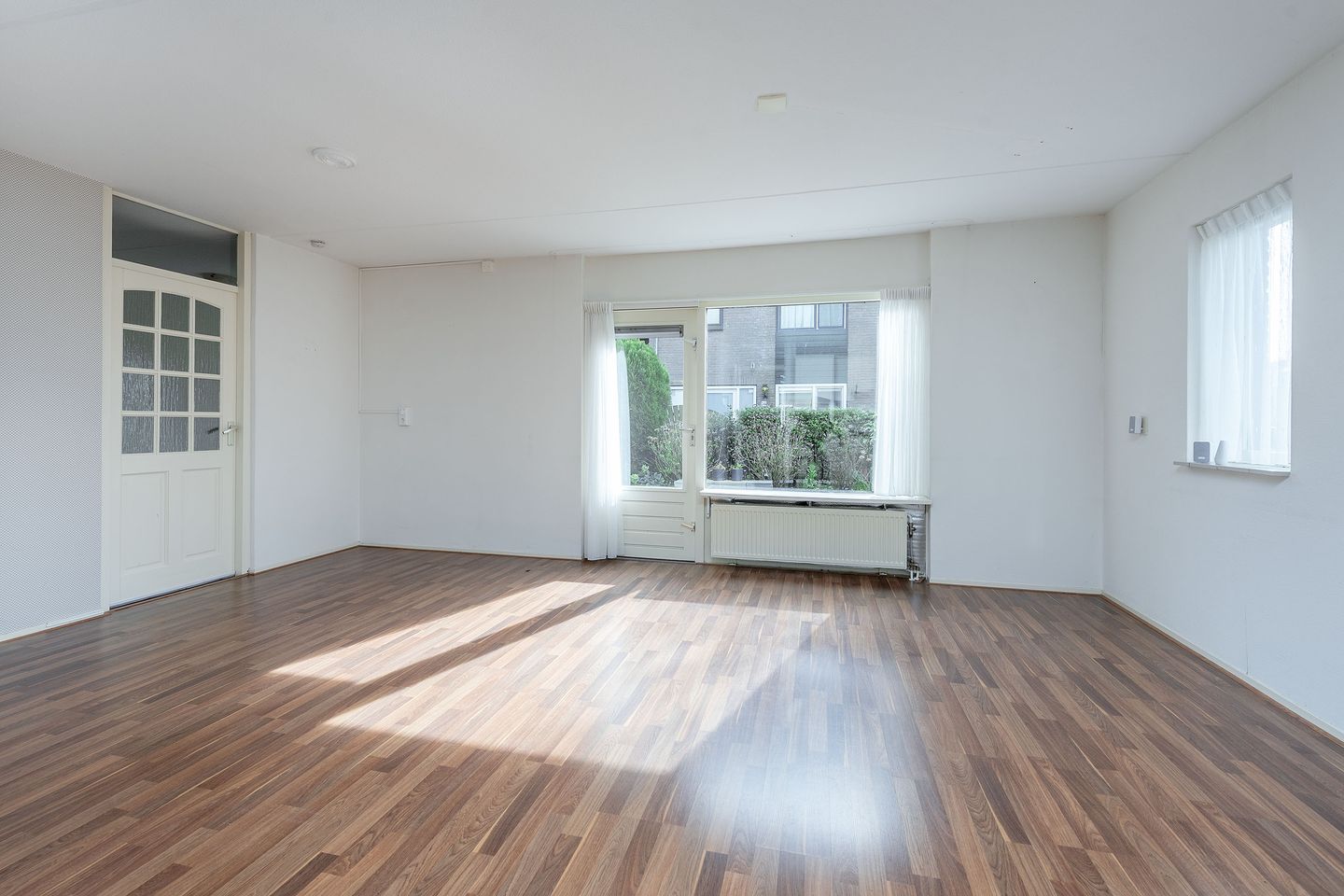 Foto 5 van Julianalaan 1