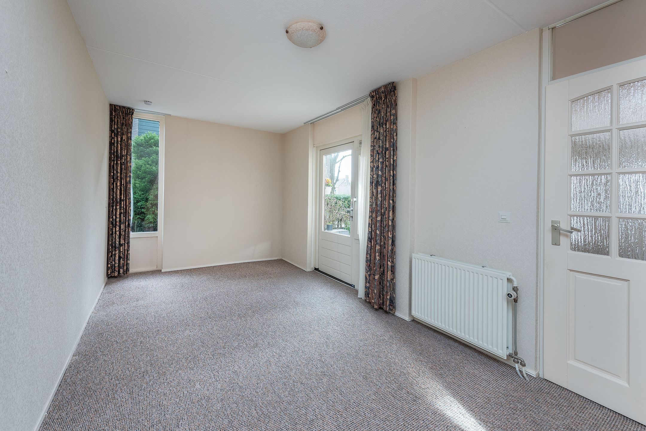 Foto 9 van Julianalaan 1