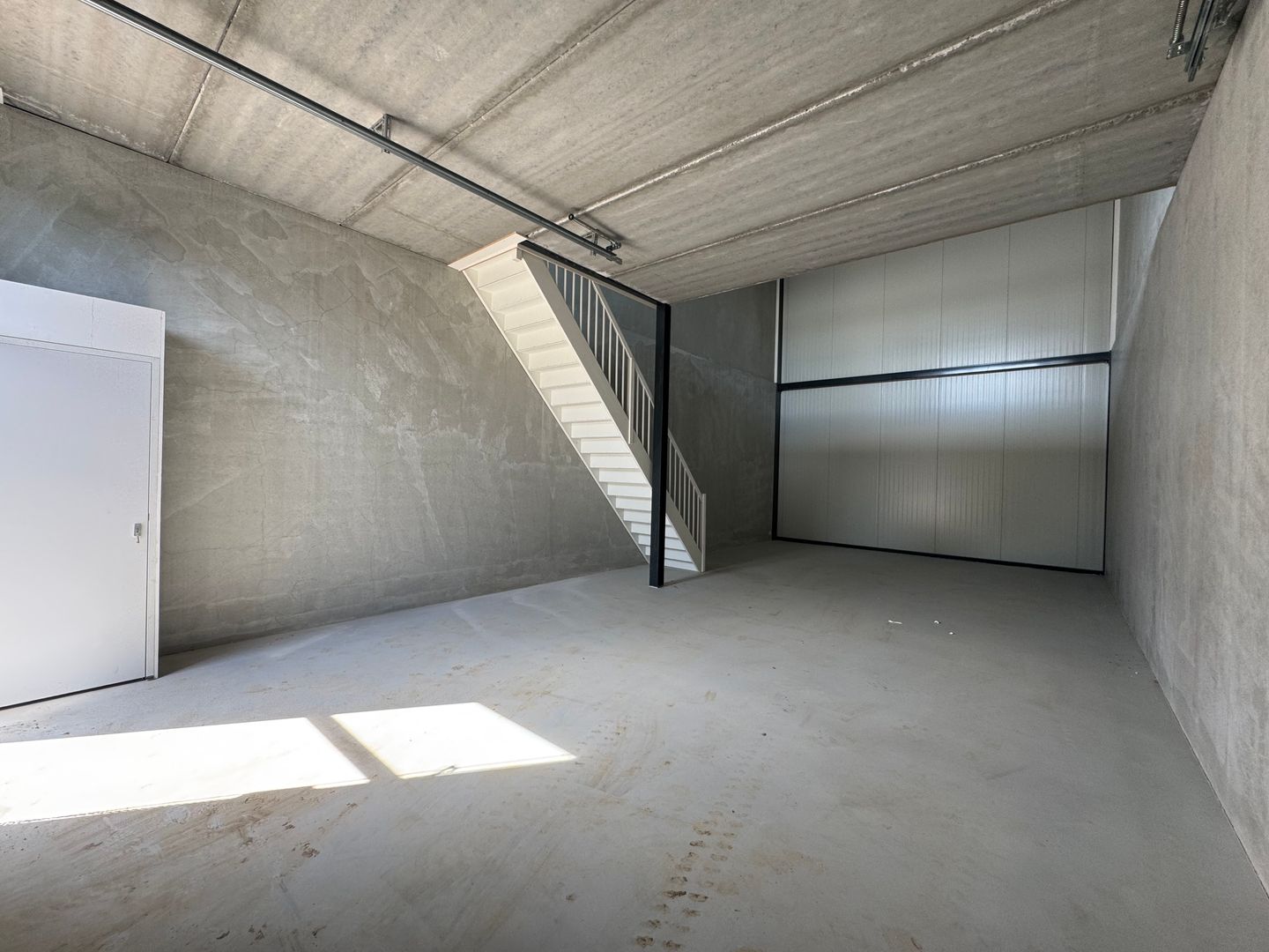 Bekijk foto 2 van Industrieweg 13