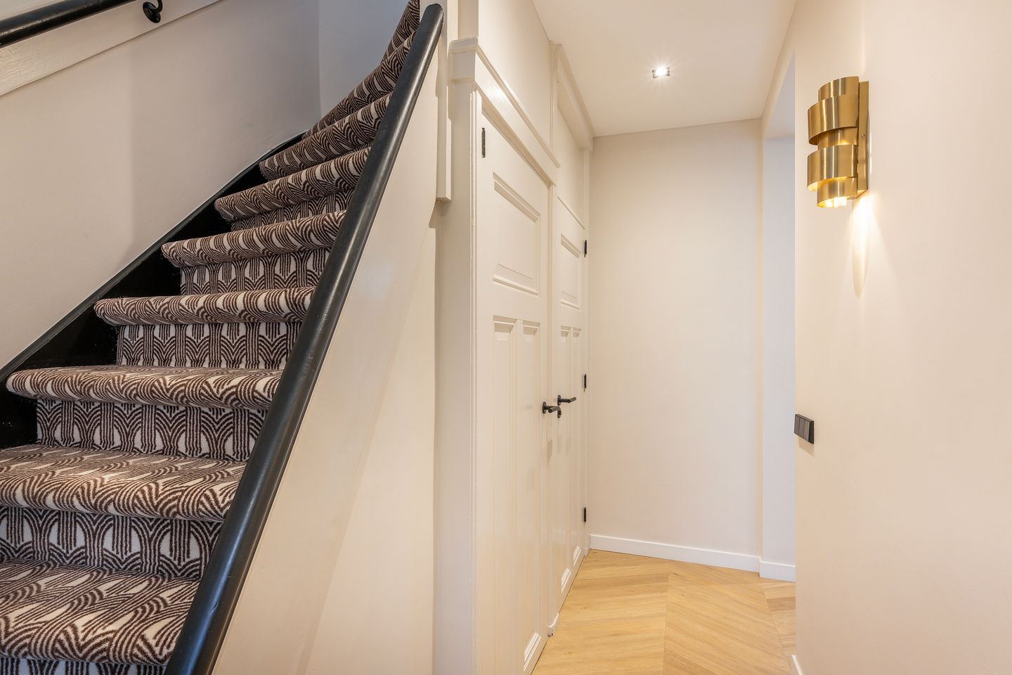 Photo 4 of Van Ostadelaan 6