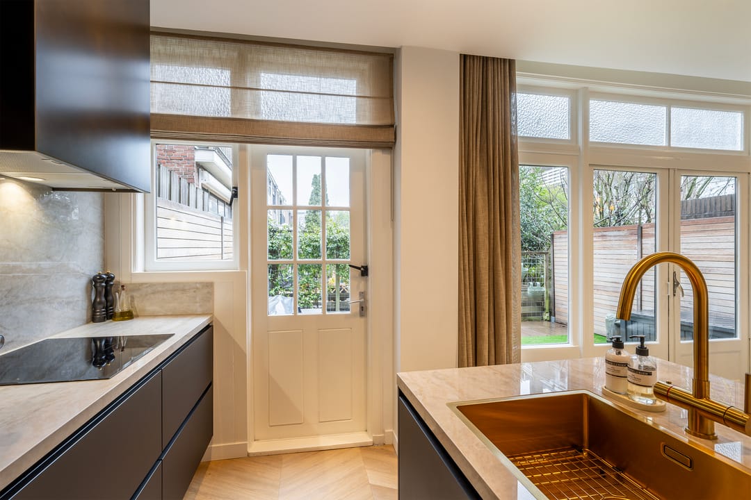 Photo 8 of Van Ostadelaan 6