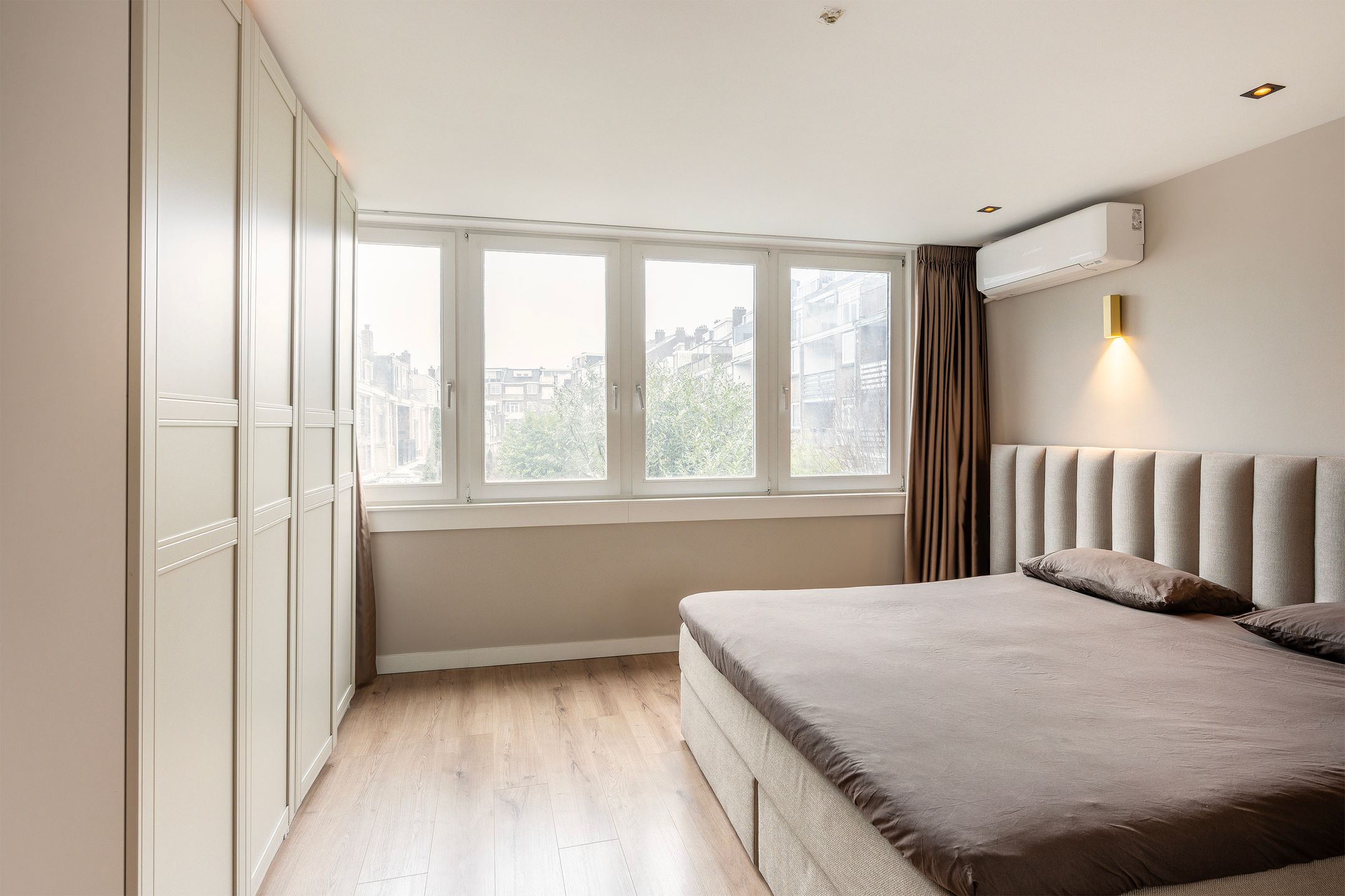 Photo 24 of Van Ostadelaan 6