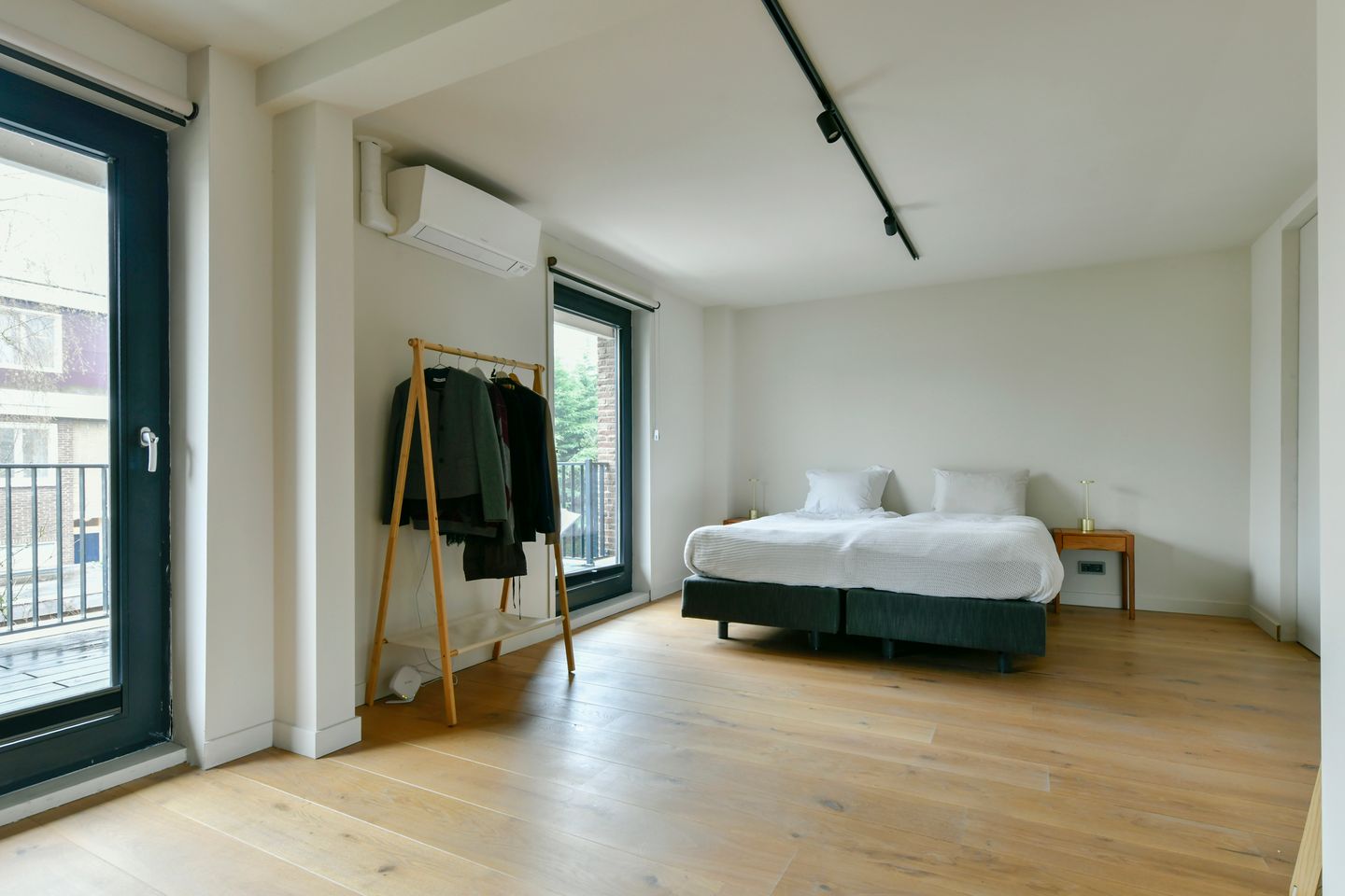 Modern corner house in Amsterdam South with garden on the south — 18