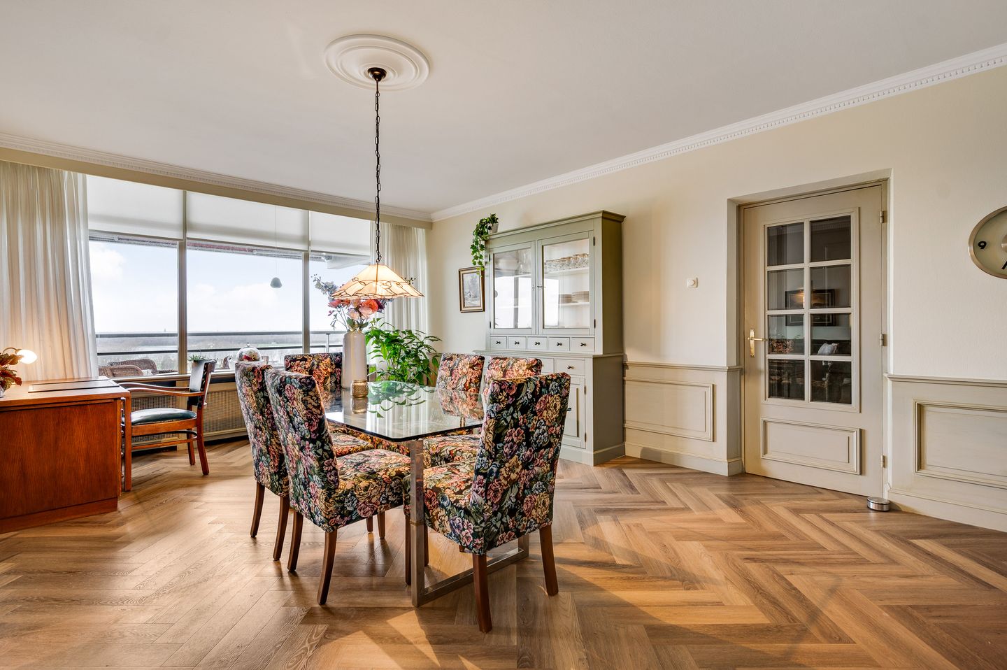 Photo 10 of Arlo 141