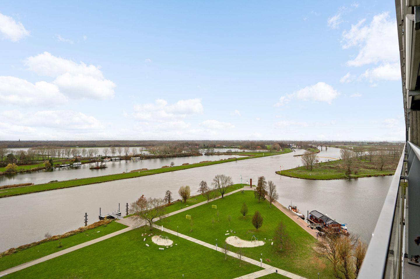 Photo 19 of Arlo 141