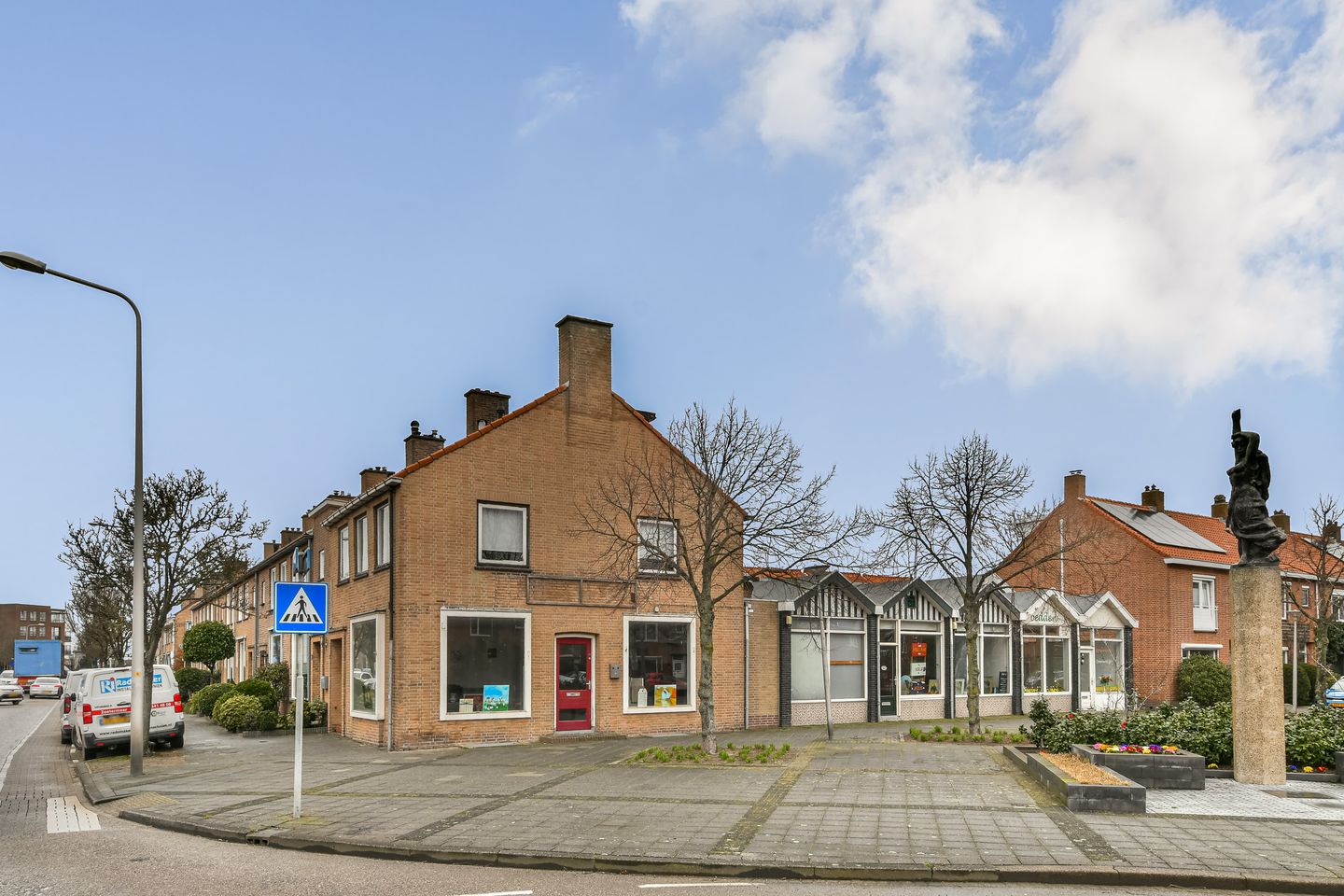 Bekijk foto 1 van Larixlaan 2