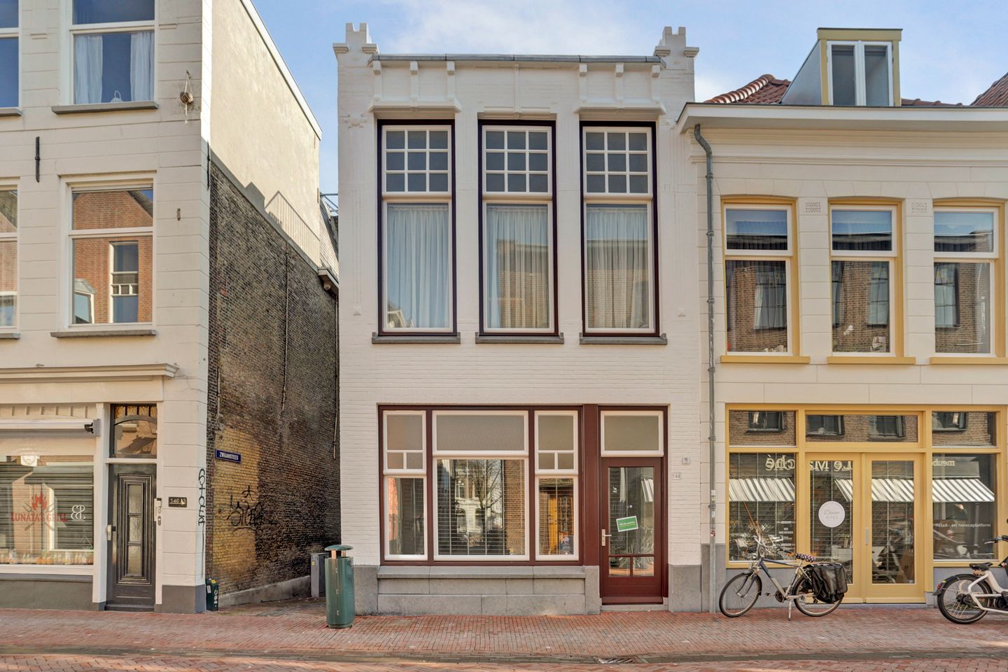 View photo 1 of Hoogstraat 144