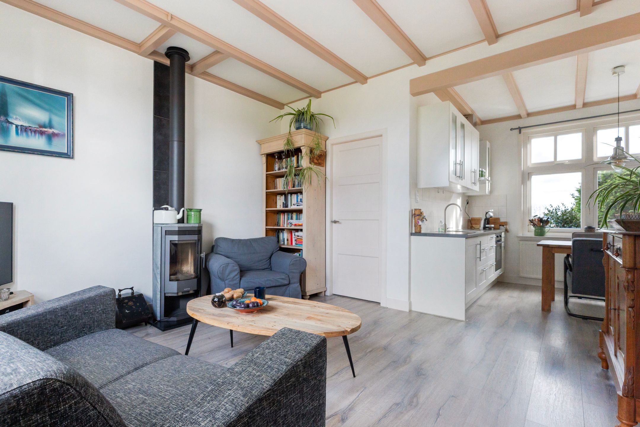 Photo 12 of Roemer 8