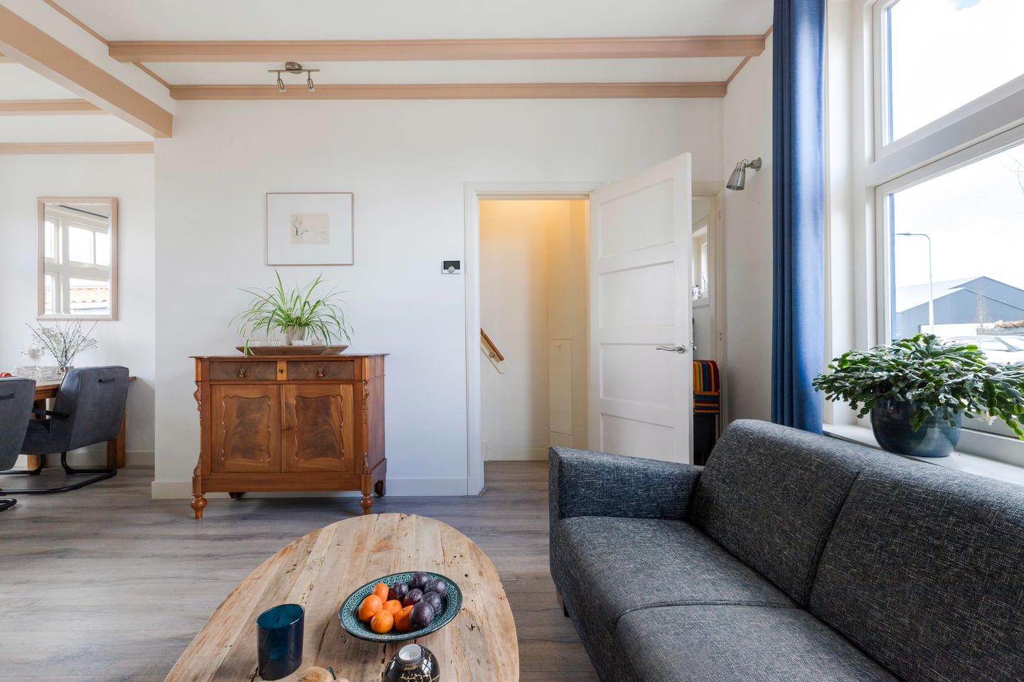 Photo 14 of Roemer 8