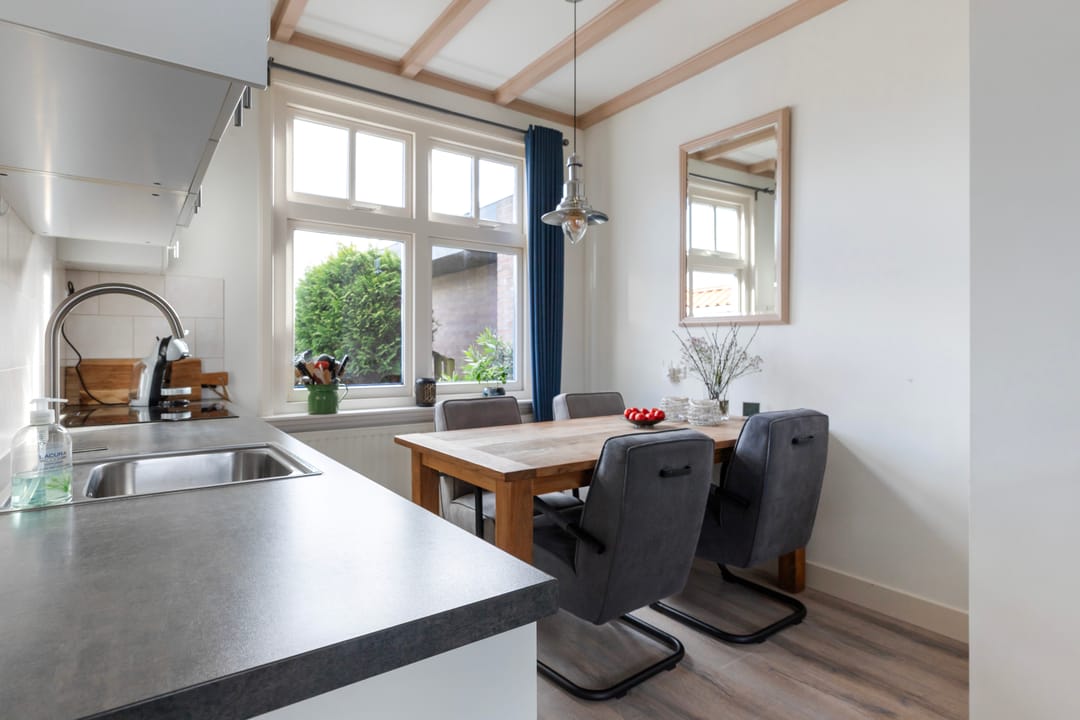 Photo 17 of Roemer 8