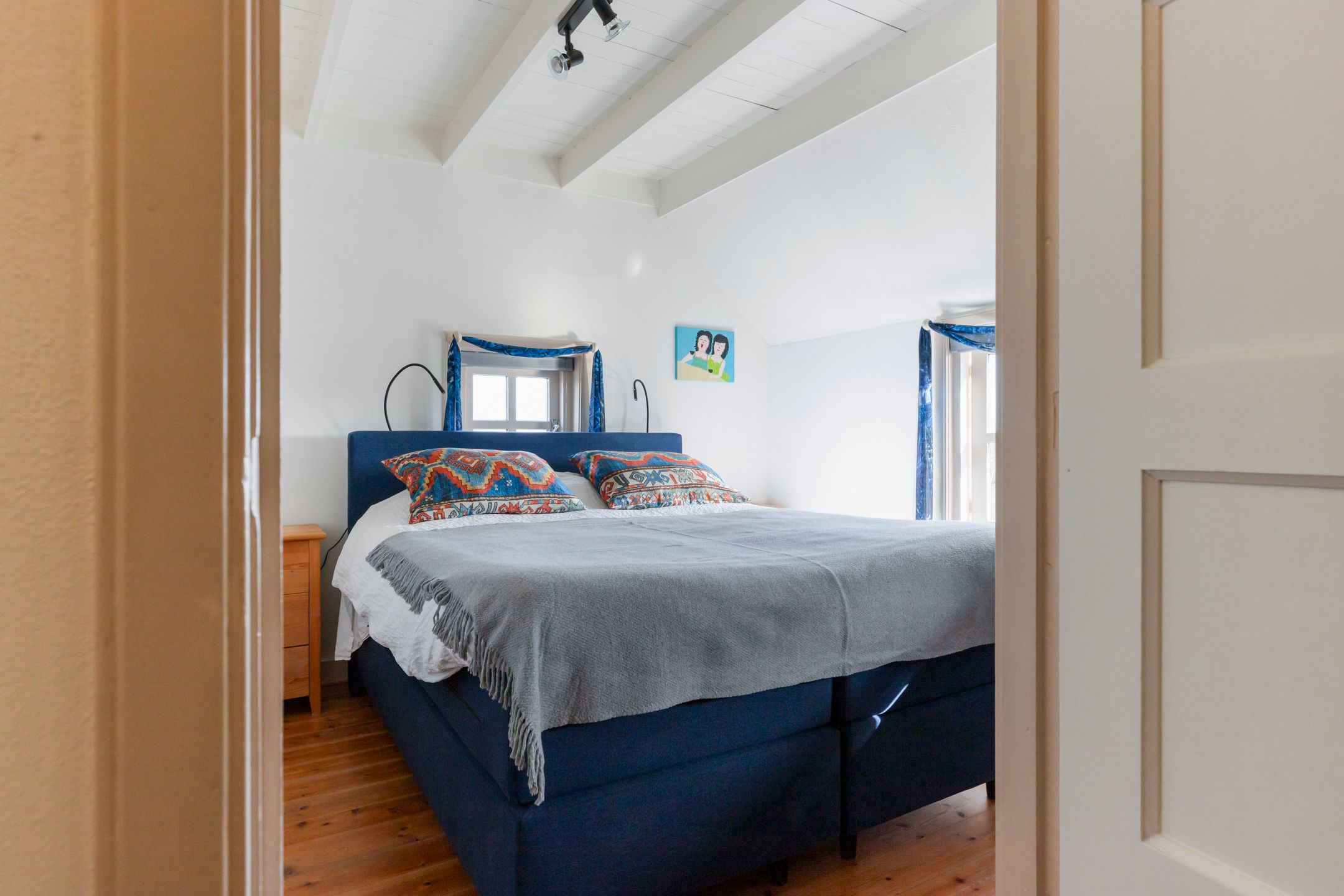 Photo 21 of Roemer 8