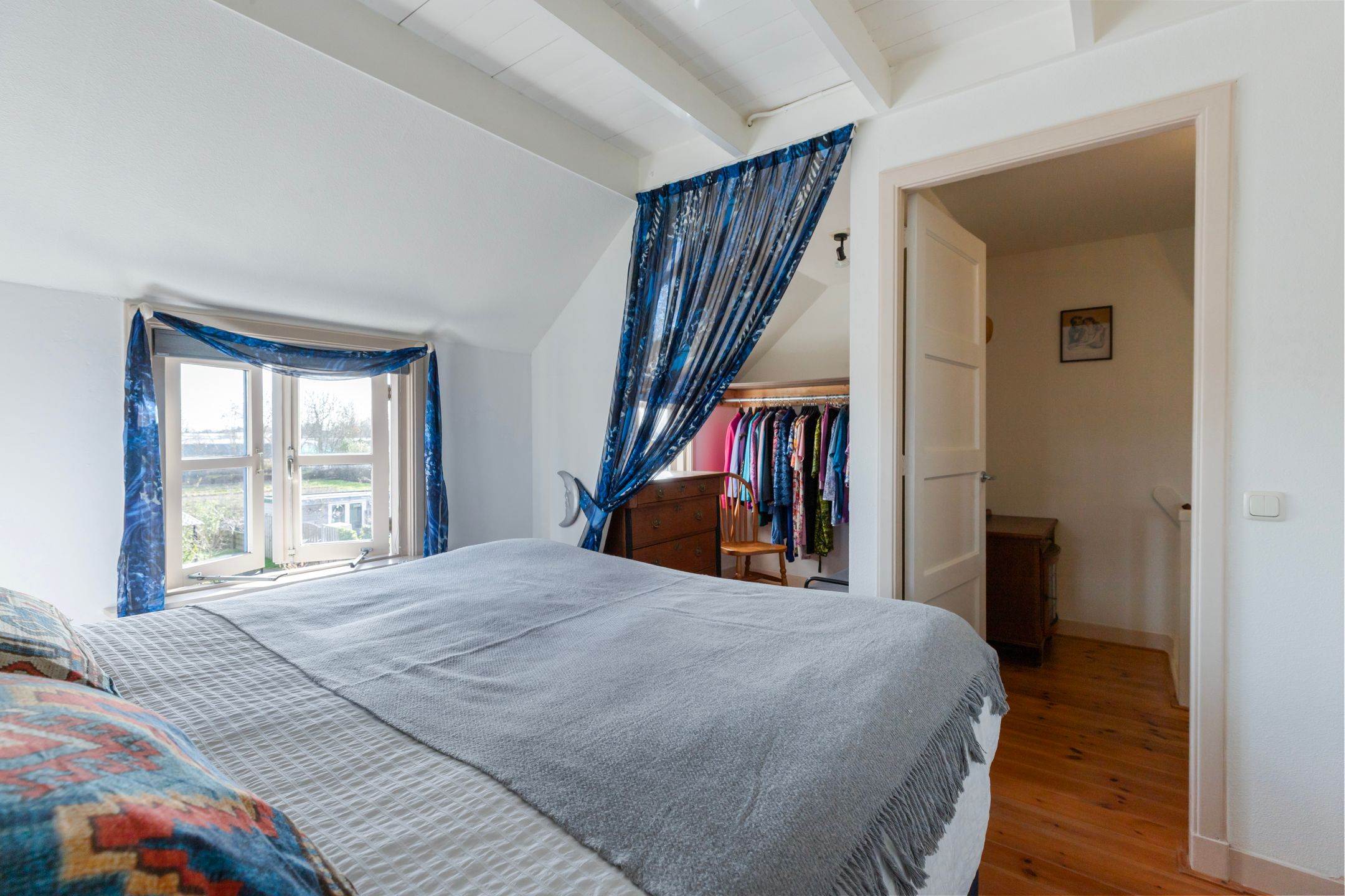 Photo 24 of Roemer 8