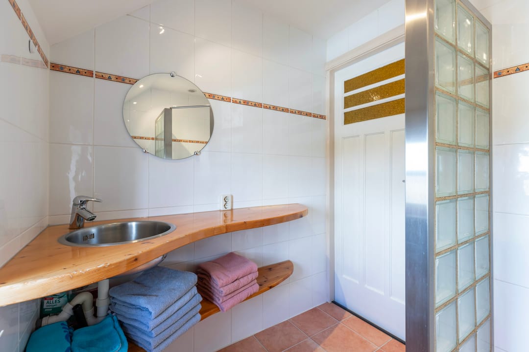 Photo 31 of Roemer 8