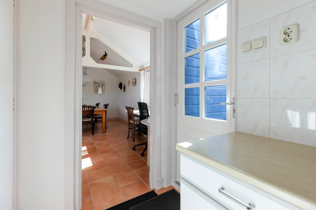 Photo 43 of Roemer 8