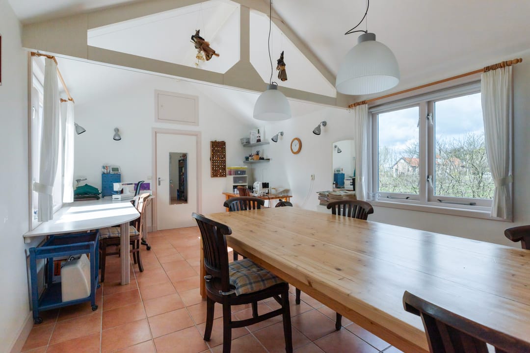 Photo 46 of Roemer 8