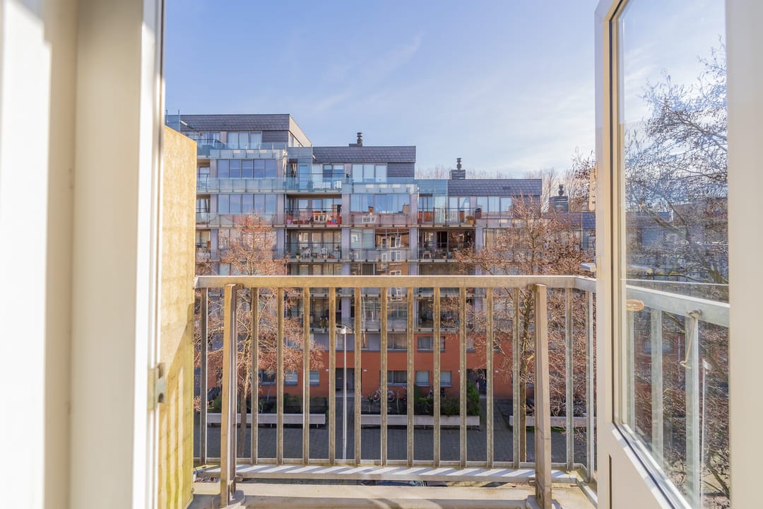 Photo 11 of Jacques Veltmanstraat 40-3