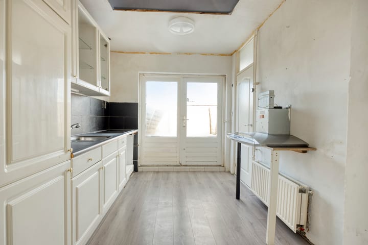 Photo 3 of Hendrik van Veldekestraat 79