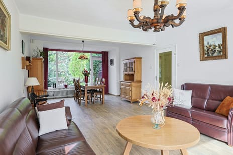 St Claralaan 8 secondary image